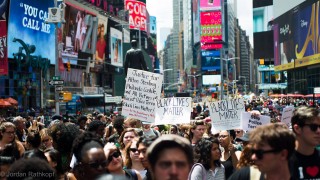 Demonstrace hnutí Black lives matter na newyorském Times Square